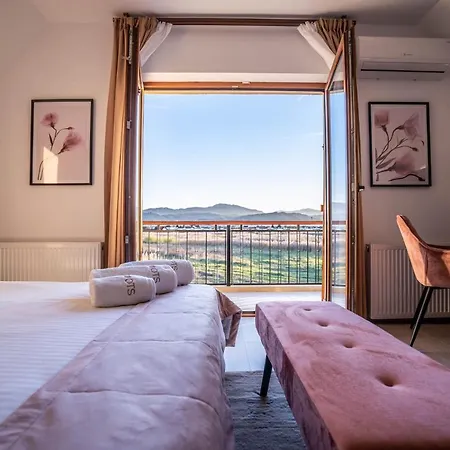 Roots Sequoia Braşov