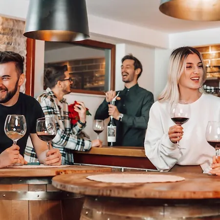 Roots Sequoia براشوف