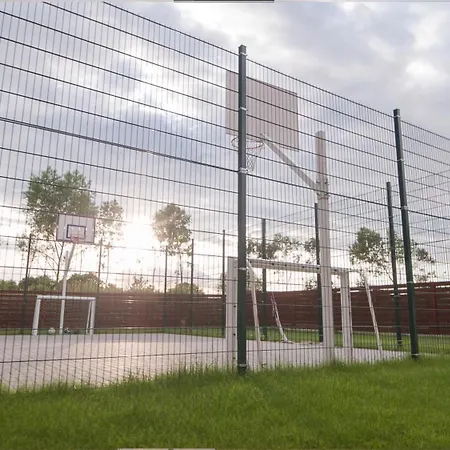 فيلة Roots Sequoia