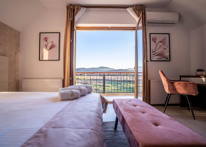 Roots Sequoia Brasov