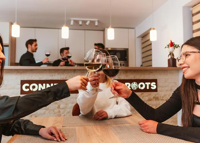 فيلة Roots Sequoia