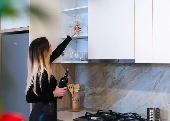 فيلة Roots Sequoia